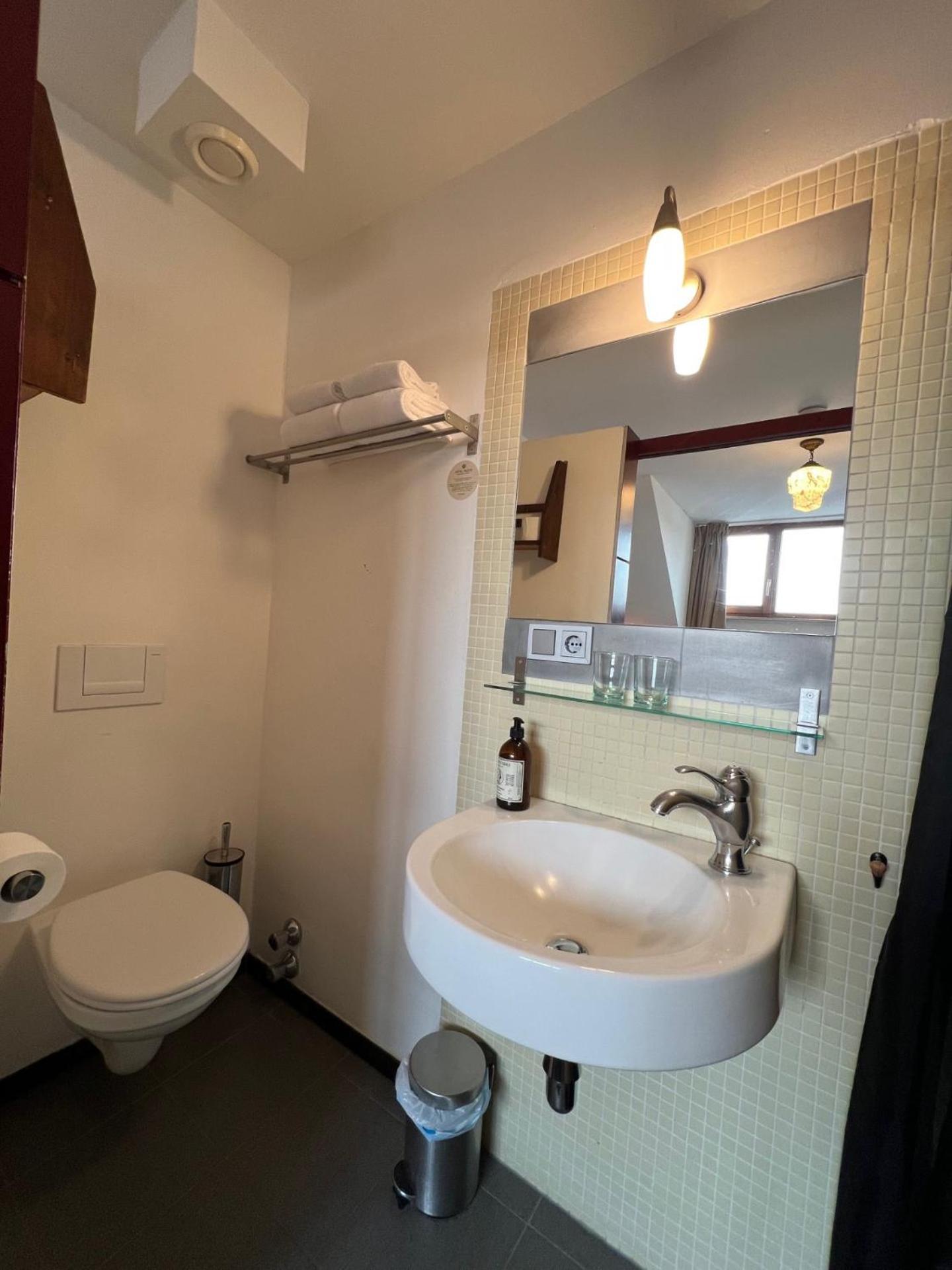 Logis Pastis Hotel 2*