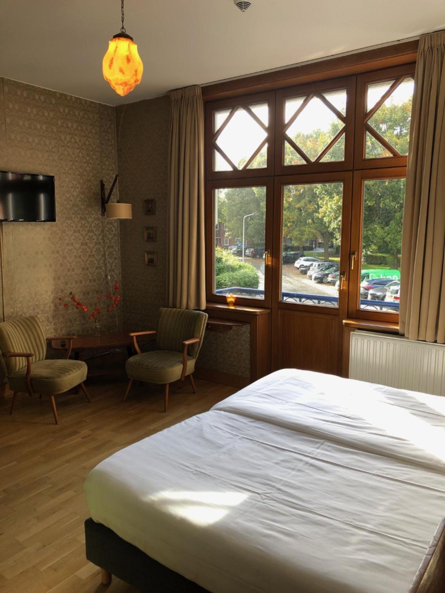 Hotel Logis Pastis 2*