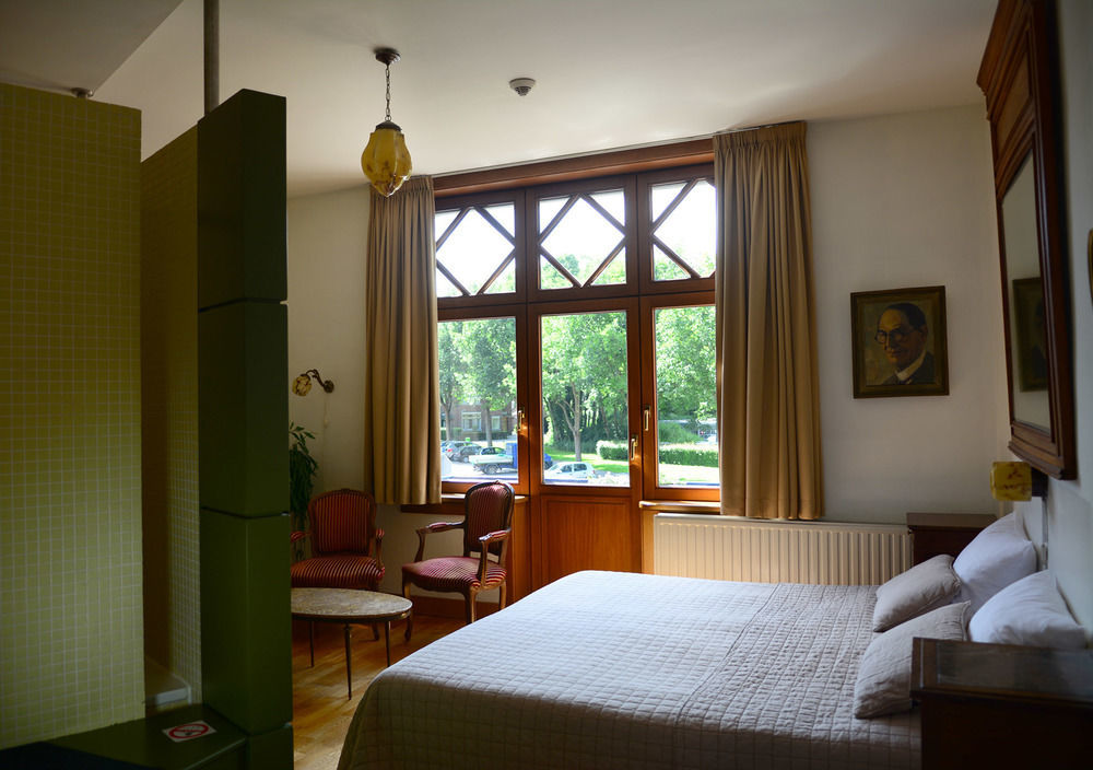 Logis Pastis Hotel